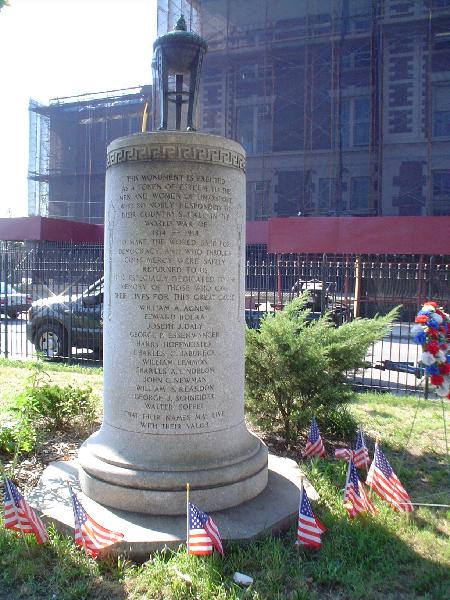 Zoom on the image : Unionport Memorial 